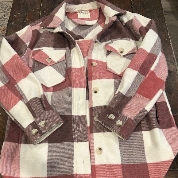 Never worn ladies pink plaid shacket fits over sized size small - Picture 1 of 1